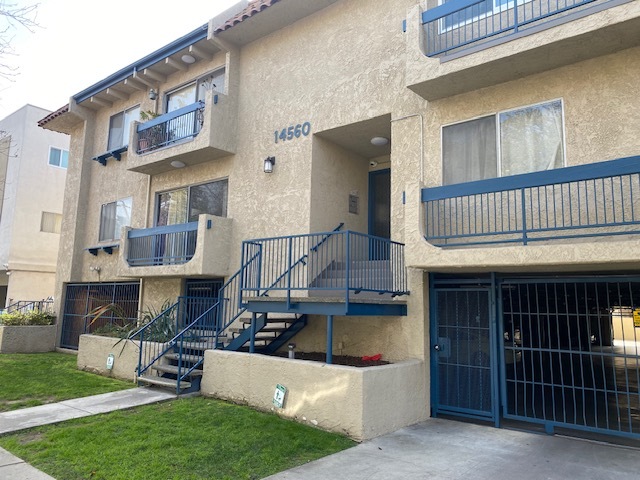 Building Photo - 14560 Clark St