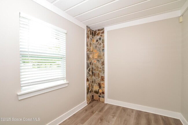 Building Photo - 7405 Calmoso Ave