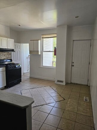 Building Photo - 4730 Pimlico Rd