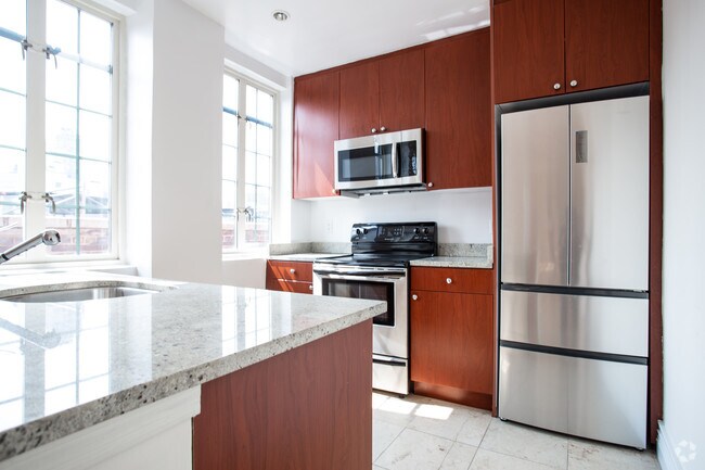 1HAB, 1BA - Cocina - 796 Madison Ave