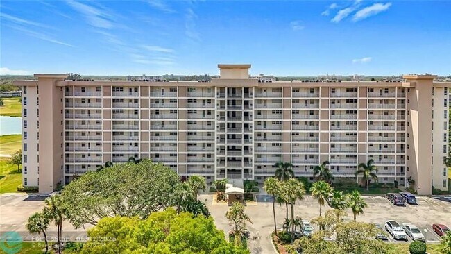 Building Photo - 2671 S Course Dr