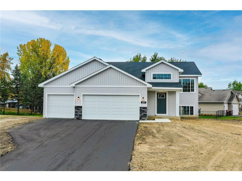 Foto principal - 427 66th St SW