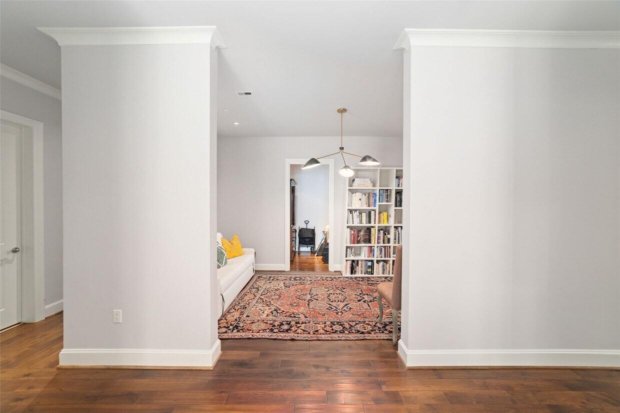 Foto del edificio - 2221 Welch St