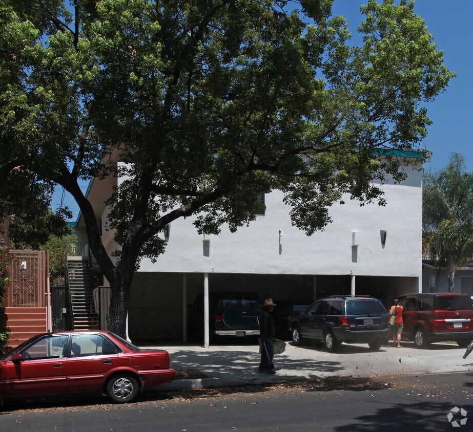Building Photo - 435 E Santa Anita Ave
