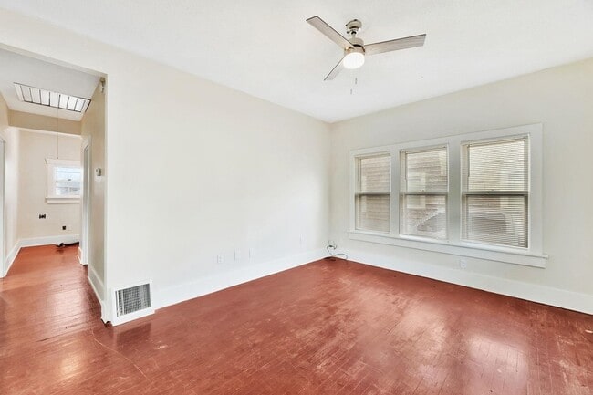 Foto del edificio - 637 S Holyoke St