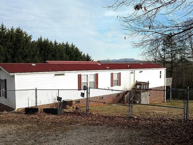 Building Photo - 427 White Oak Way