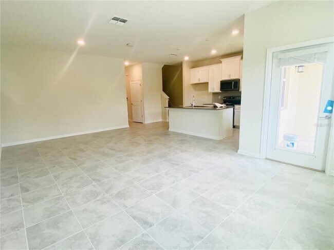 Building Photo - 8503 Golf Wy