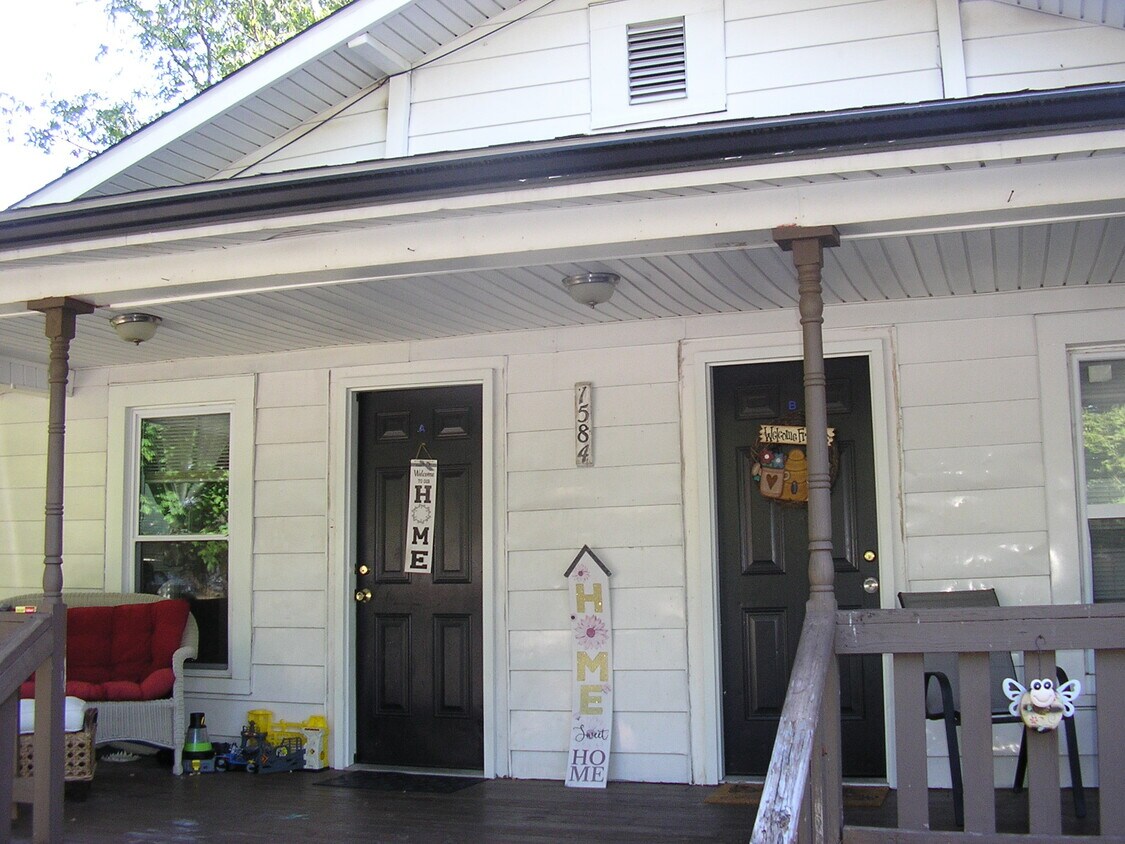 Foto principal - 1584 Collegeview Dr