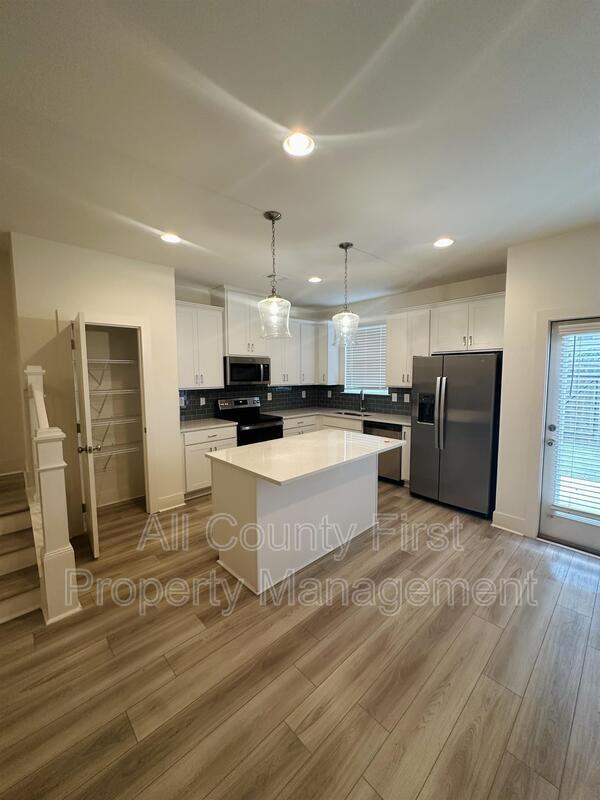 Foto del edificio - 5788 Calle Vis Dr