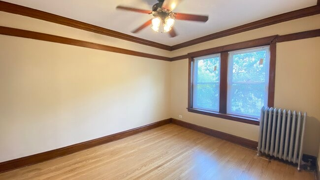 Building Photo - 4451 W Dickens Ave