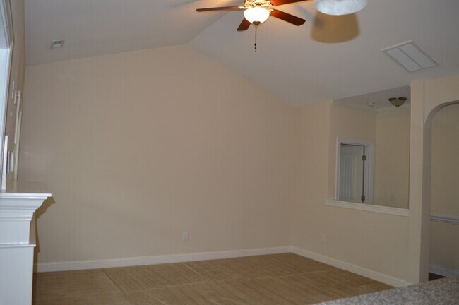 Building Photo - 501 Century Dr