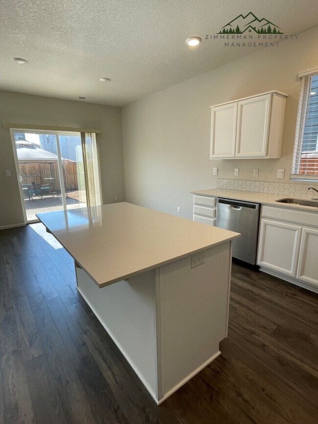 Foto del edificio - Beautiful 3-Bedroom Home in The Hayden Bri...