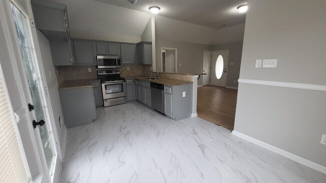 Foto del edificio - 6903 Gallop Dr