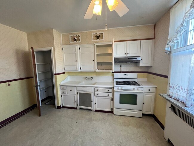 Foto del edificio - 3337 Disston St