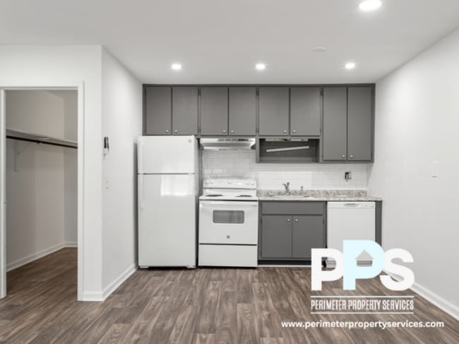 Foto del edificio - 1510-1512-1514 Pine Log Road