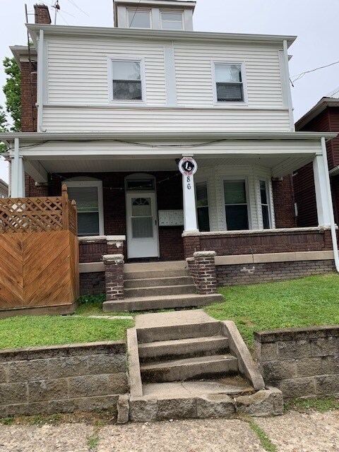 Primary Photo - 86 W State St