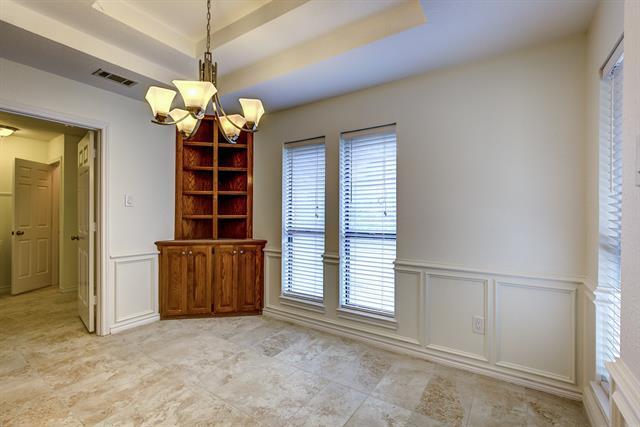Foto del edificio - 6612 Crestland Ave