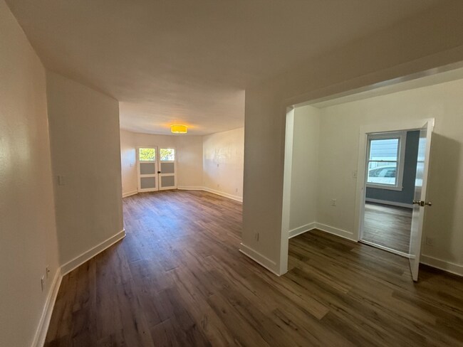 Foto del edificio - 2320 Eagle Ave