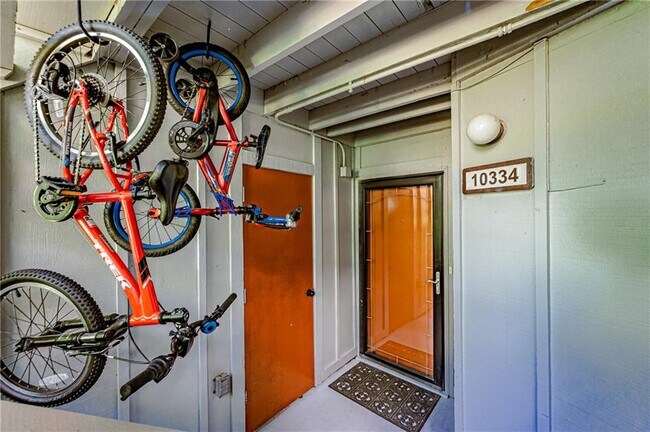 Foto del edificio - 10334 Iron Mill Rd