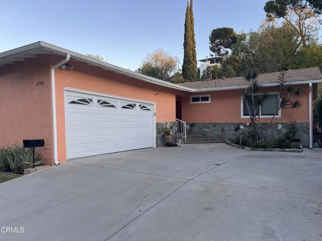 Foto principal - 4782 Cleland Ave