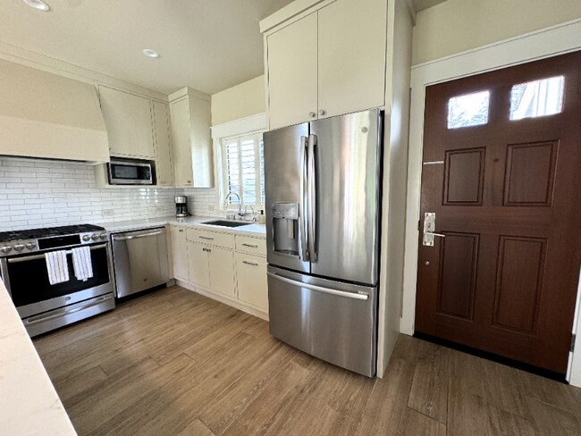Building Photo - 875 Oak Leaf Way