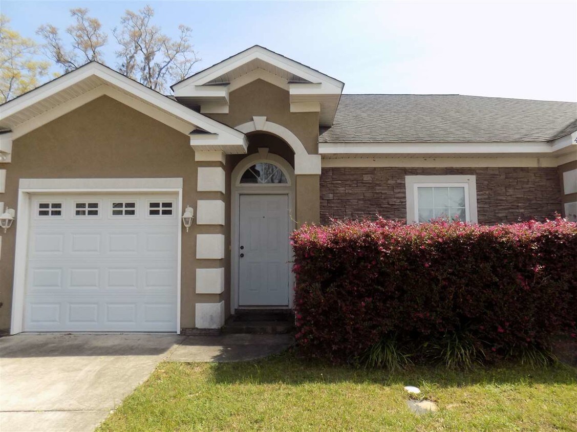 Foto principal - 4775 Cypress Brooke Way