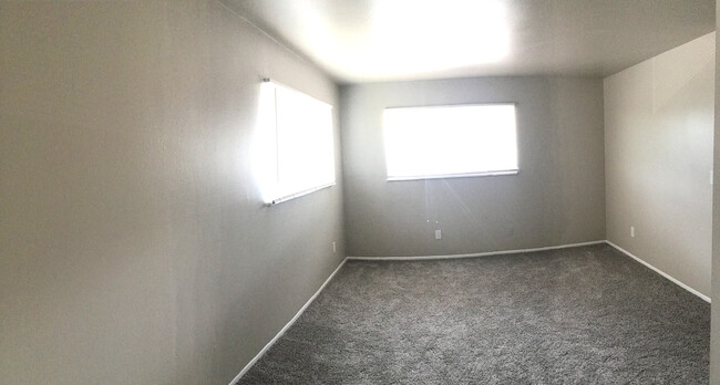 Living room with lots of natural light - 4702 Galley Road