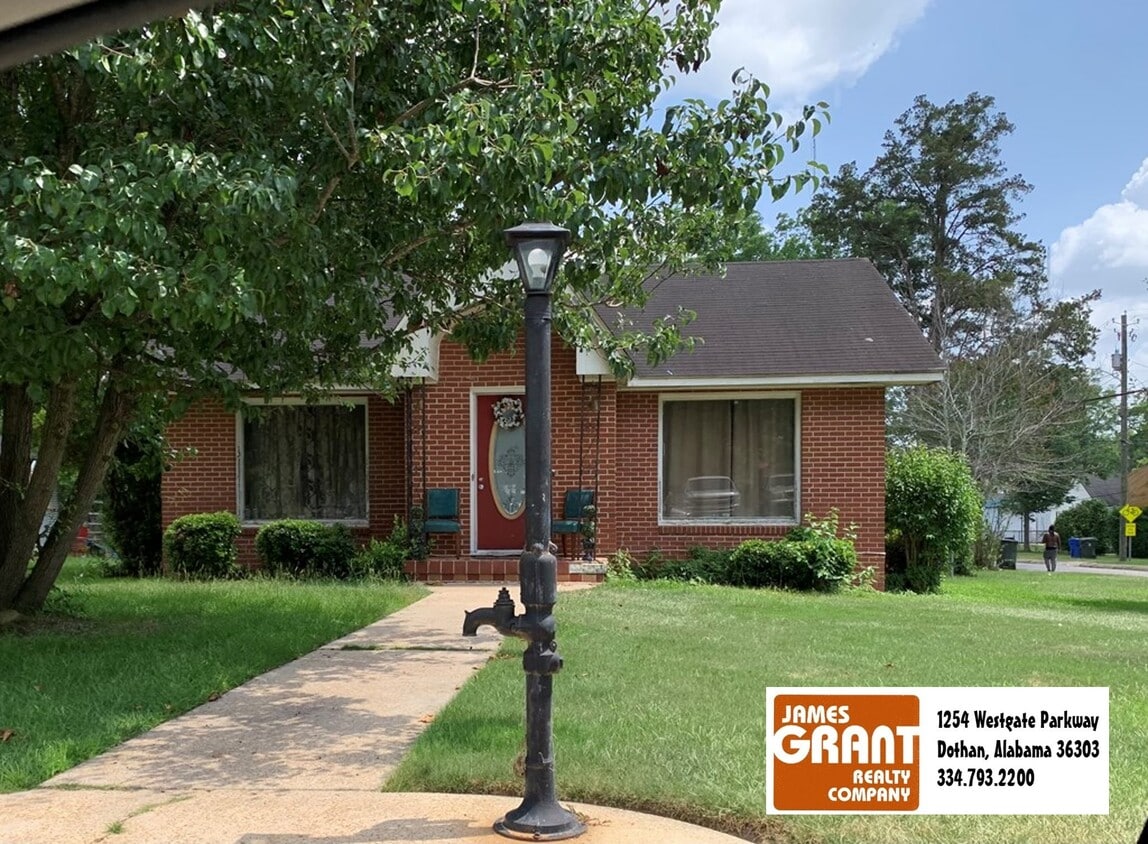 1000 E Lafayette St, Dothan, AL 36301 House Rental in Dothan, AL