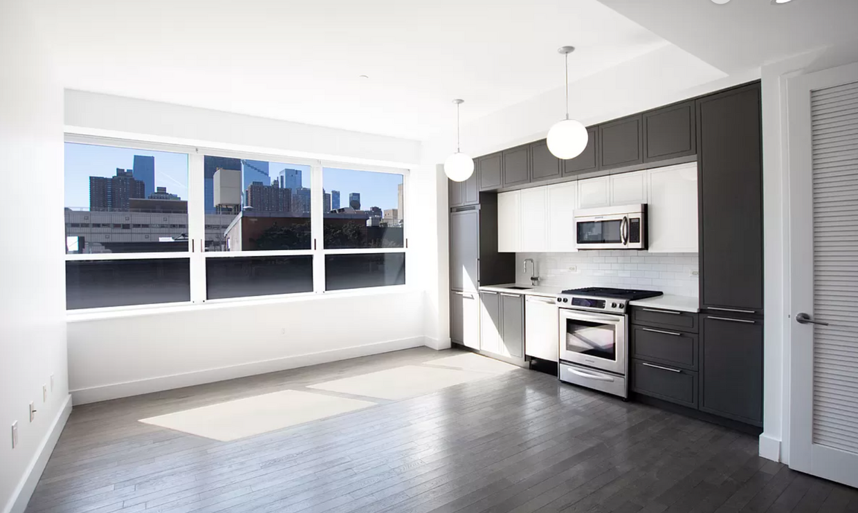 Foto principal - 416 W 52nd St