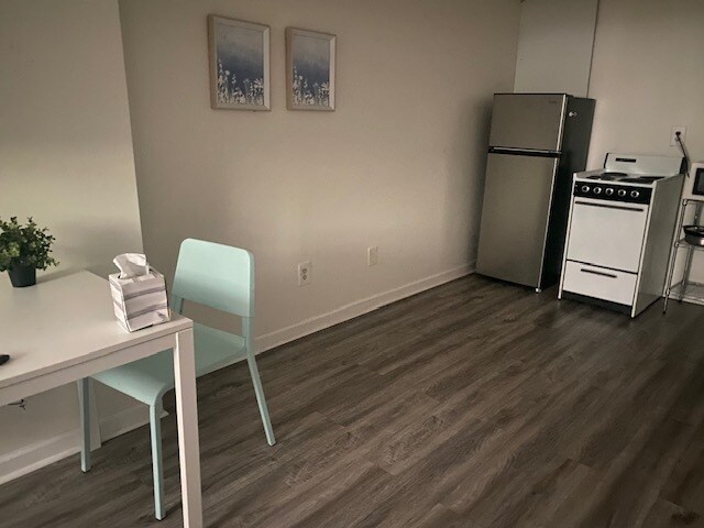 Foto del edificio - 2290 Lavender Dr
