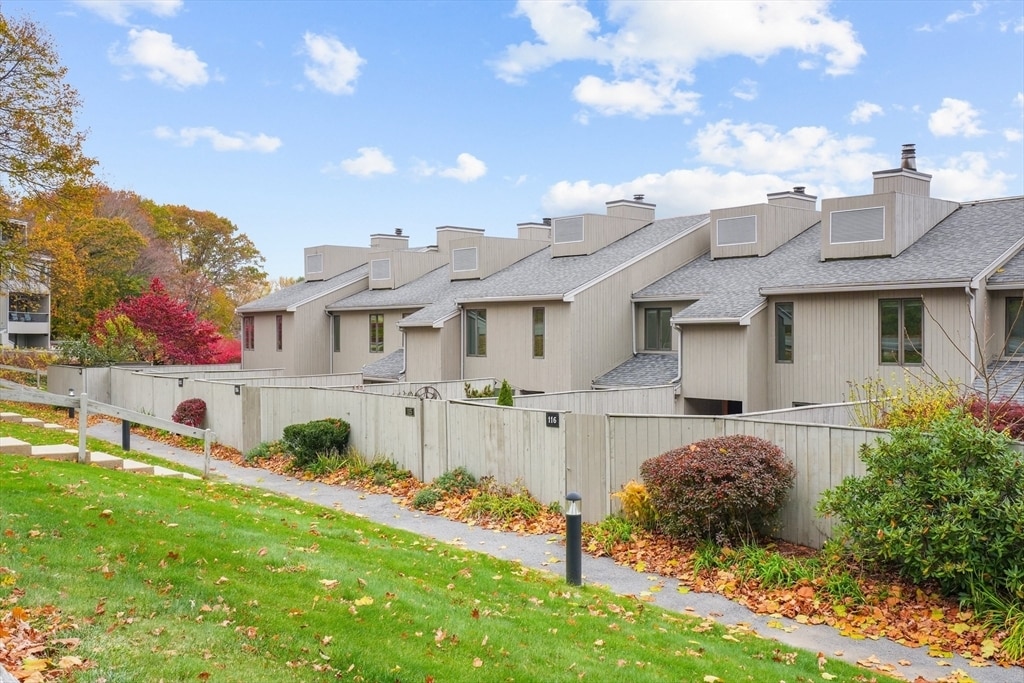 Primary Photo - 115 Mill Pond