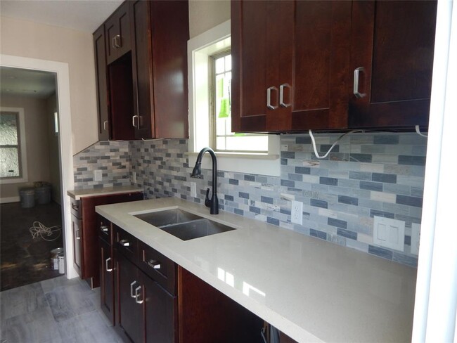 Foto del edificio - 3523 Hadley St