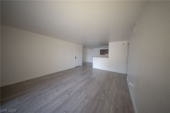 Building Photo - 2606 S Durango Dr