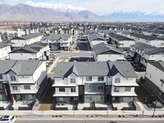 Foto del edificio - 324 S 1150 W