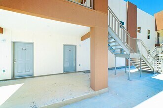 Building Photo - 315 Dorel Dr