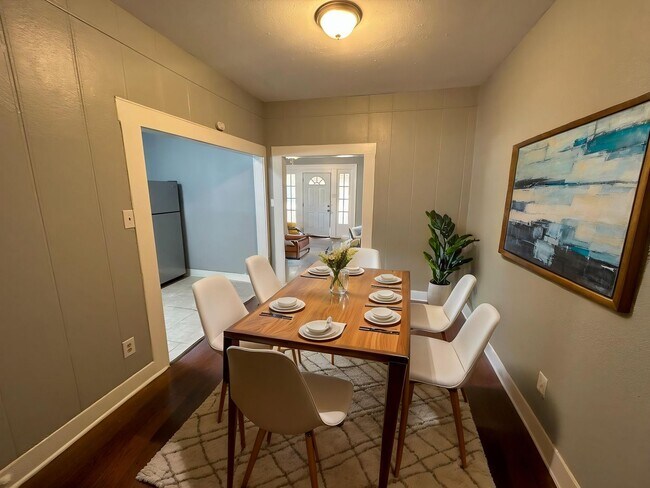 Foto del edificio - **APPLICATION RECEIVED** **MOVE-IN SPECIAL...