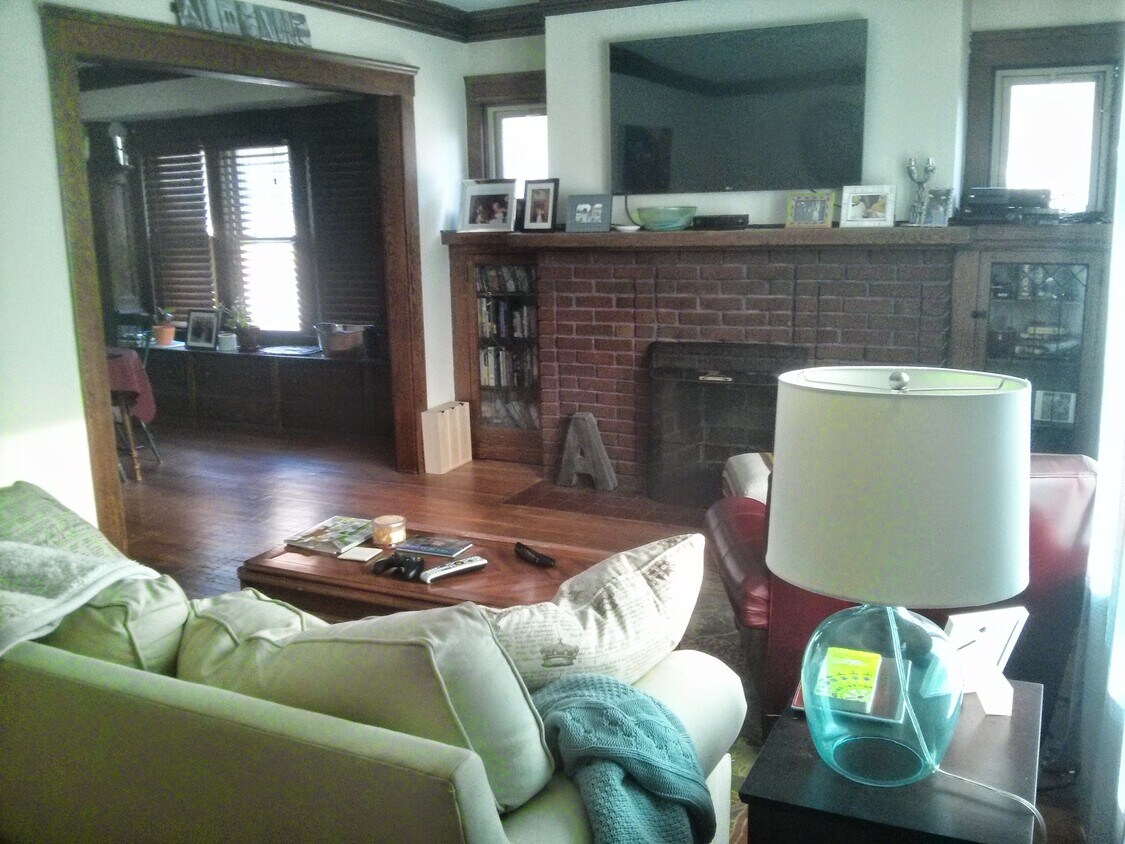 Foto del edificio - 1583-1585 Warren Rd