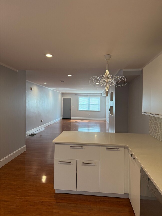Foto del edificio - 2709 E Clearfield St