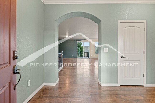 Building Photo - Luxury, Main Floor Ranch Home with EV Char...