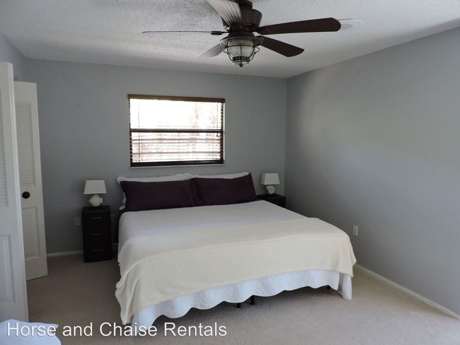 Building Photo - 4910 Lemon Bay Dr