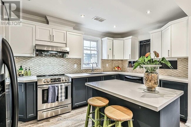 Photo du bâtiment - 75 Fairfield Ave