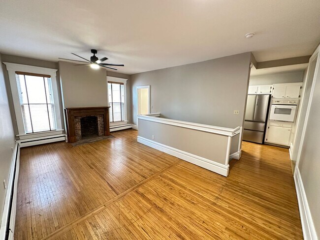 Foto del edificio - Neil Ave 839-843 CR