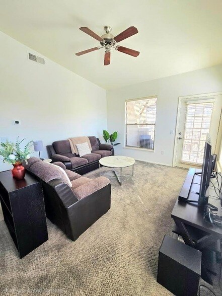 Foto del edificio - 14250 W Wigwam Blvd