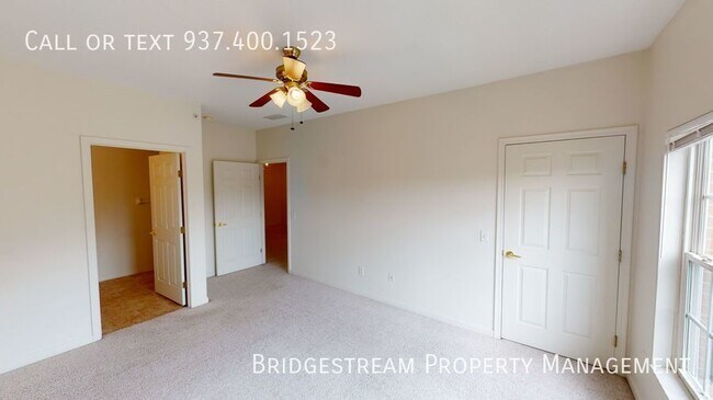 Building Photo - Beautiful 2 bedroom, 2 full bath condo wit...