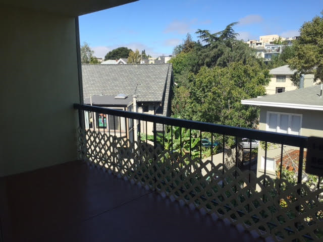 Foto del edificio - 321 Warwick Ave #203