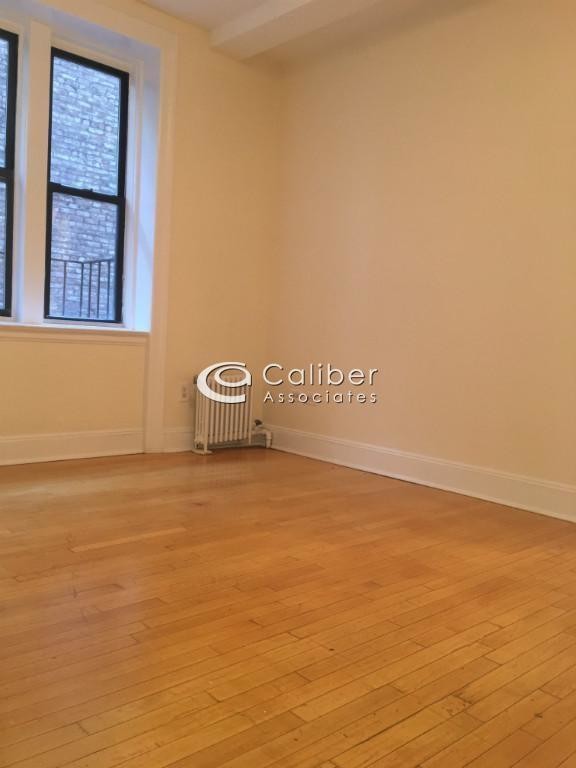 Primary Photo - 305 W 45th St