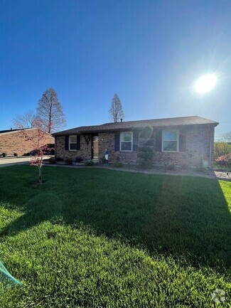 Building Photo - 349 Raintree Dr