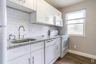 Building Photo - 331 Kendall Pl