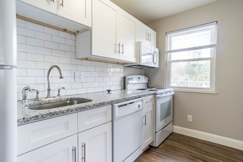 Primary Photo - 331 Kendall Pl