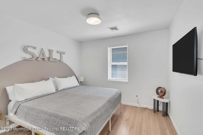 Foto del edificio - 638 Redmond Ave